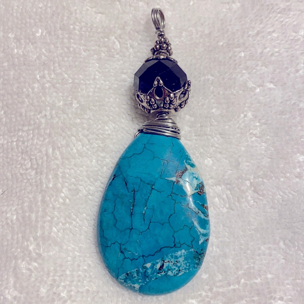 Fashion Jewelry - Turquoise Pendant